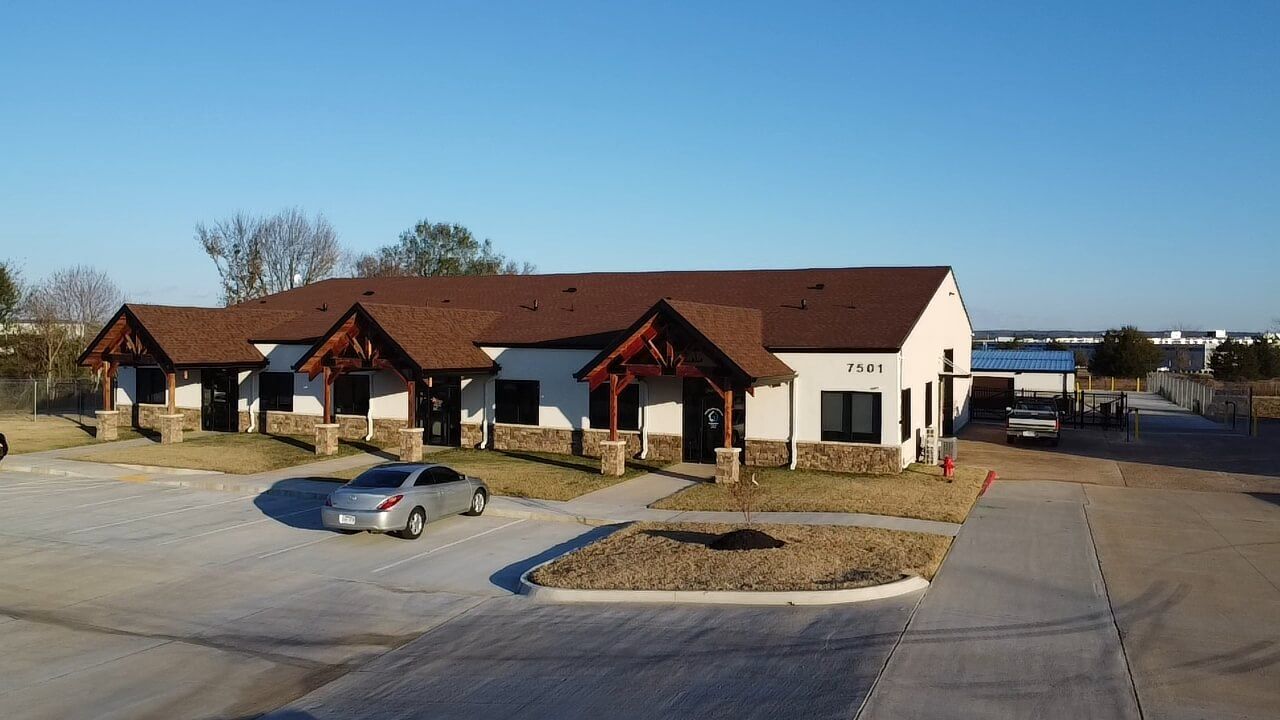 7501 Veterans Ave, Fort Smith - Image 1