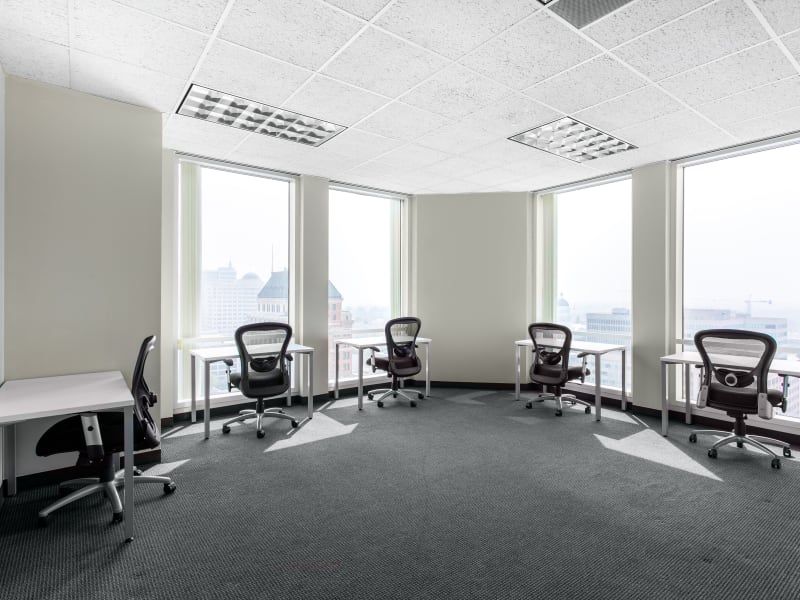 Park Tower - Image 1