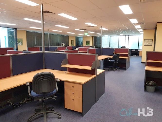 15 Howleys Road, Clayton - Image 1