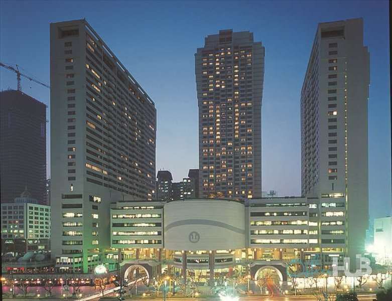 Shanghai Centre - Image 1