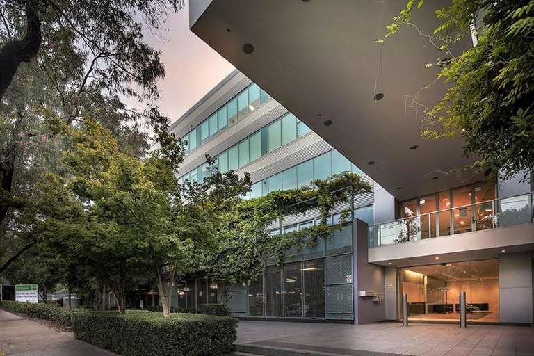 Green Central - Image 1