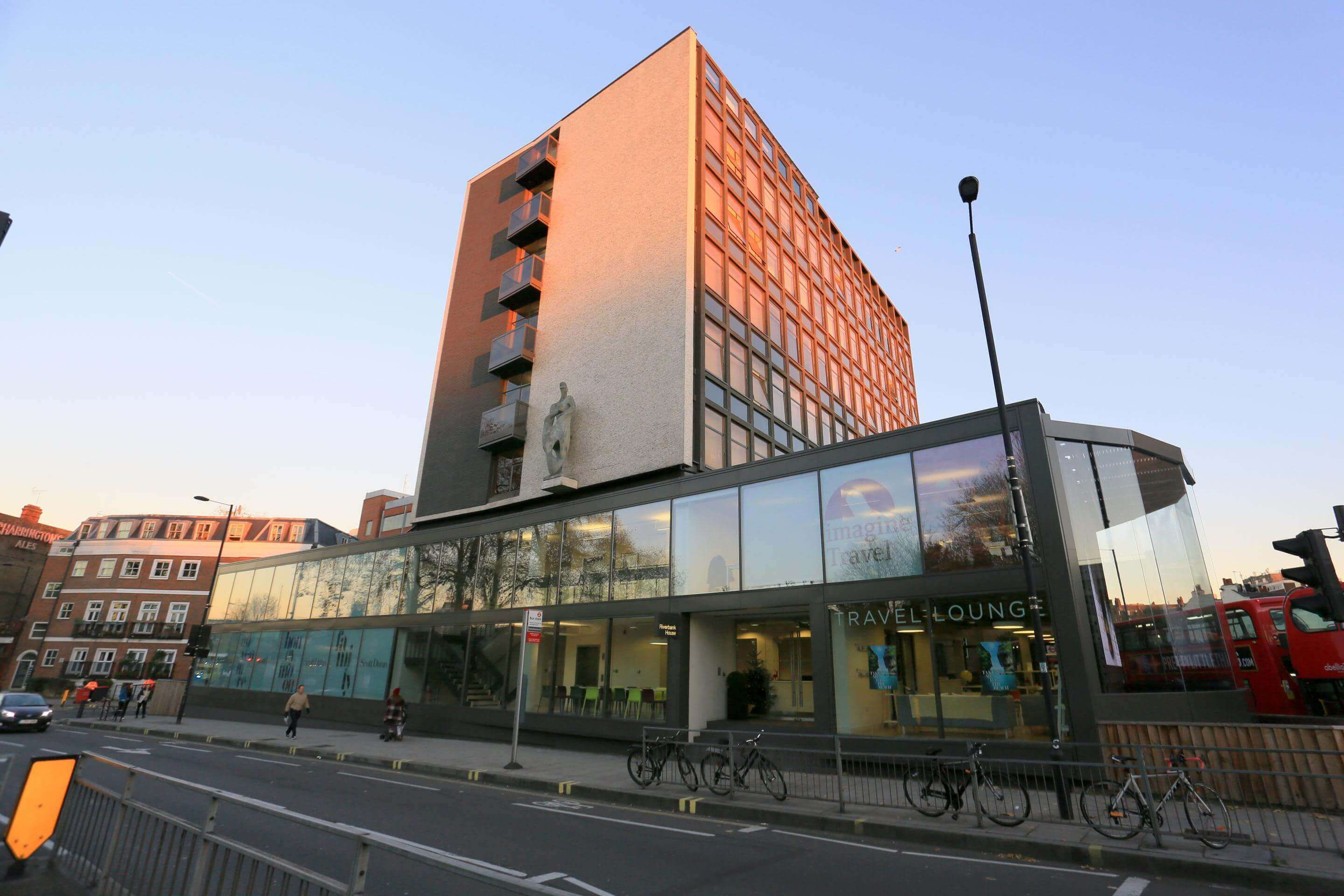 Riverbank House - Image 1