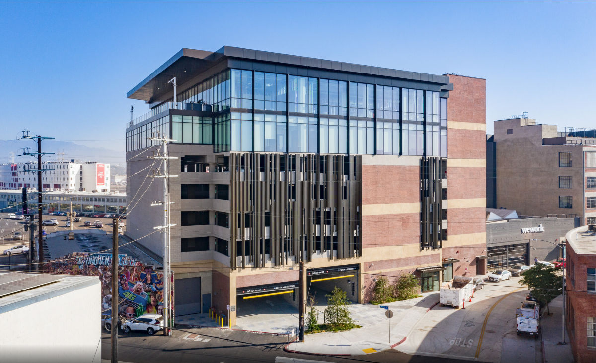 1003 E 4th Pl - Image 1