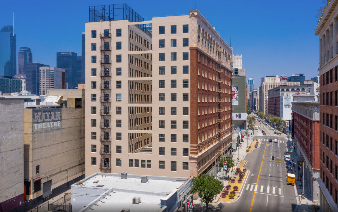 1031 S Broadway - Image 1