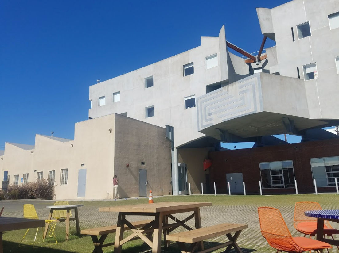 5792 W Jefferson Blvd - Image 1