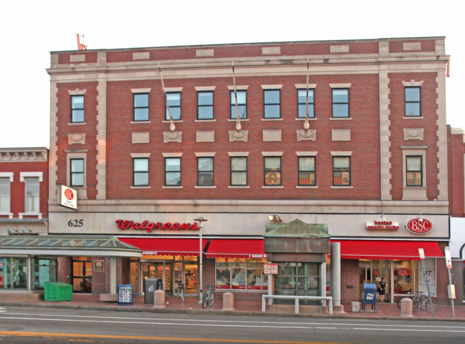 625 Massachusetts Ave - Image 1