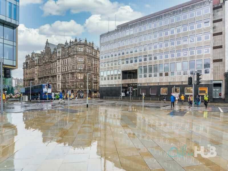 Edinburgh - St Andrew Square - Image 1