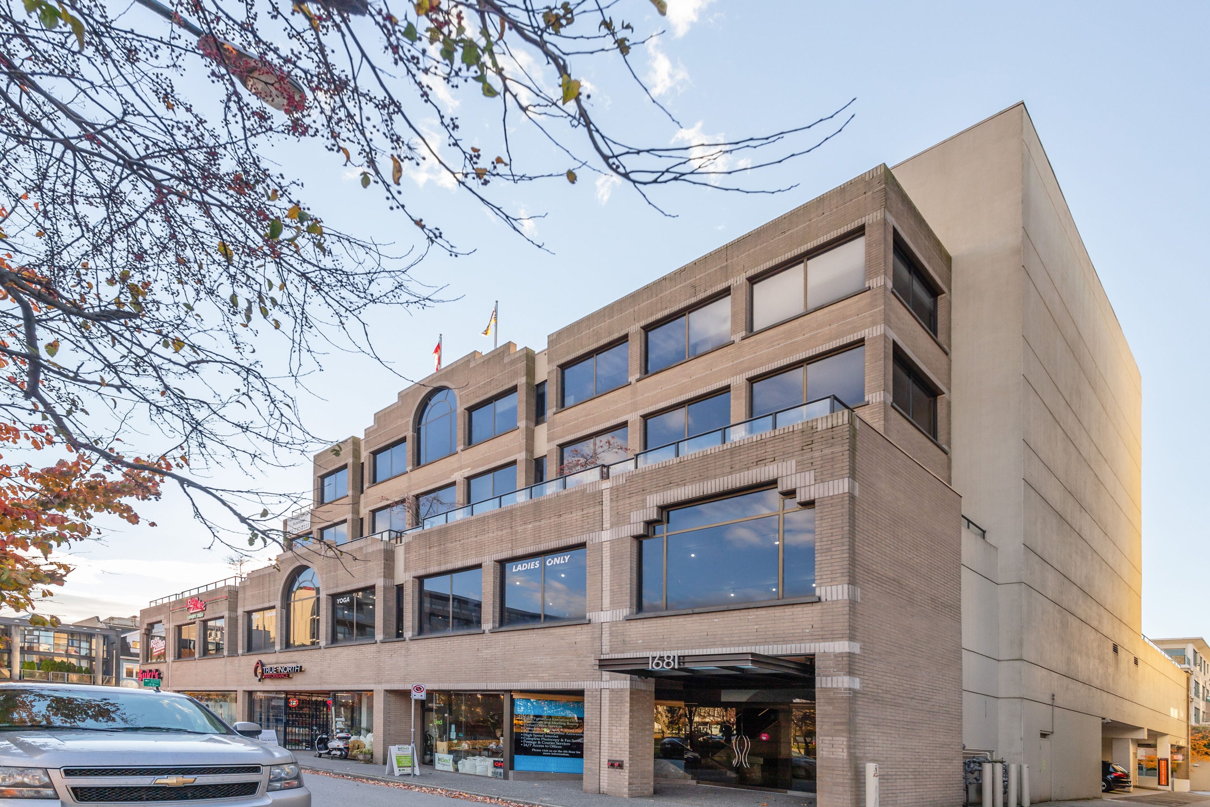 1681 Chestnut St, Vancouver - Image 1