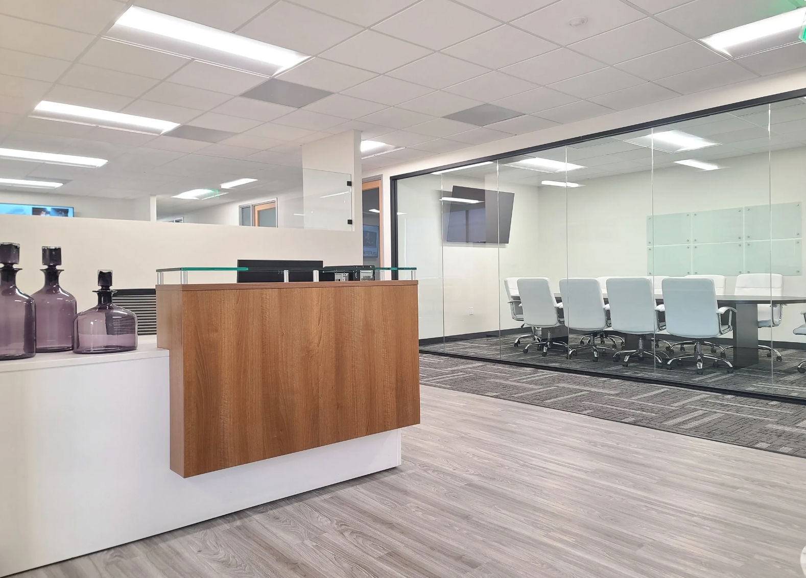 Riverside Central Business Center - Image 1