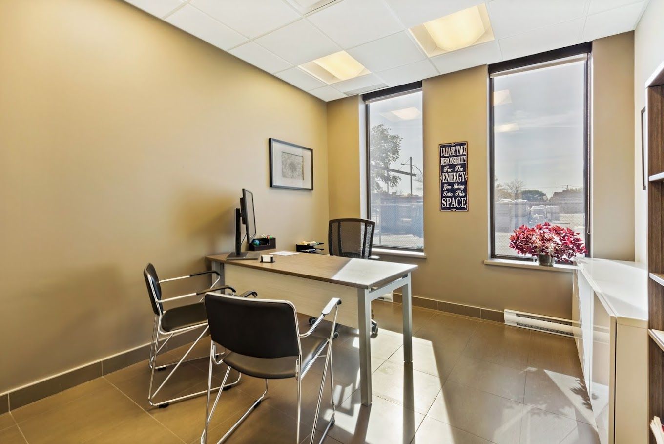 6205 Bd des Grandes-Prairies, Saint-Léonard - Image 1