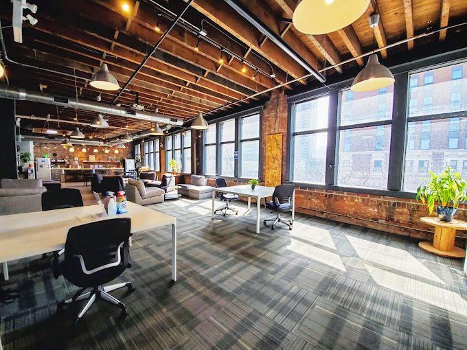 15 King St E, Hamilton - Image 1