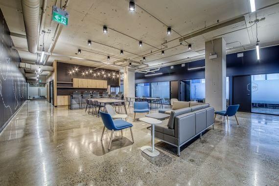 9320 St Laurent Blvd, Montreal - Image 1