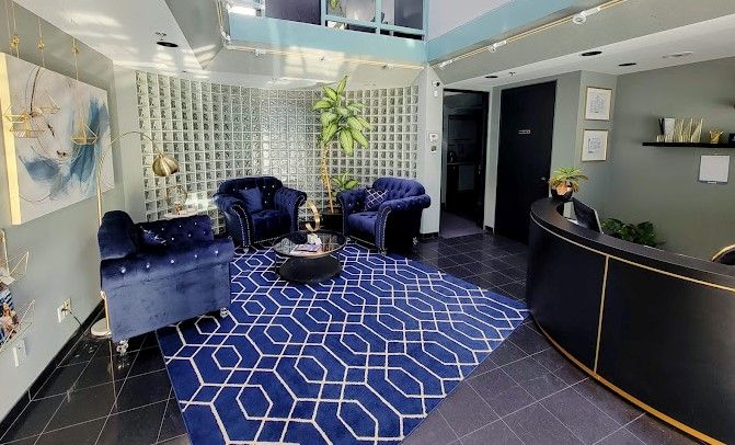 70 East Beaver Creek Rd, Richmond Hill - Image 1