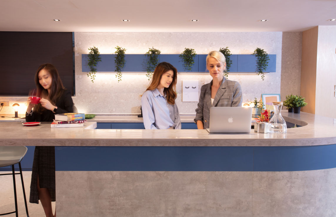 Mai Hong Industrial Building - Image 1