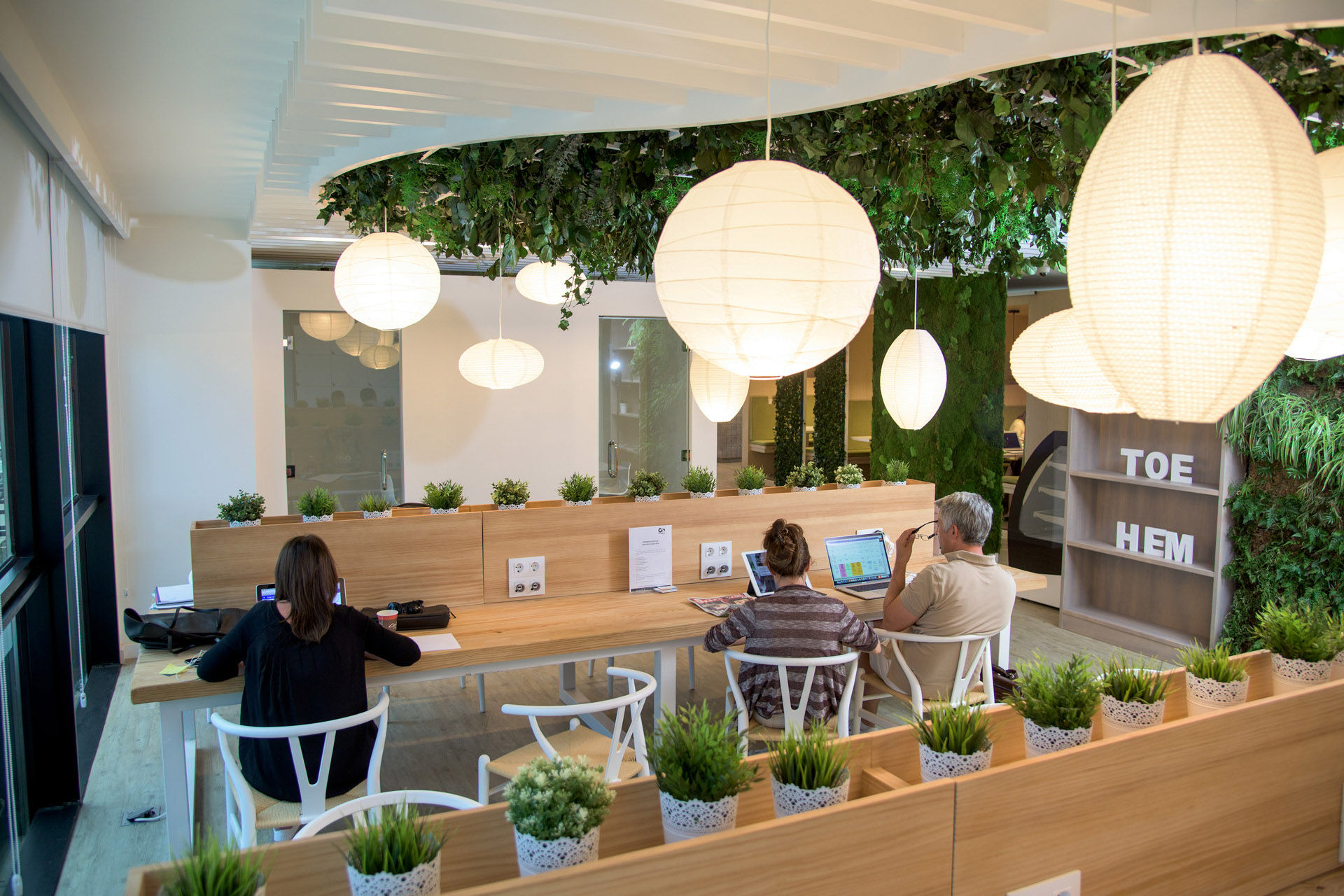 Oasis Business Centre - Image 1