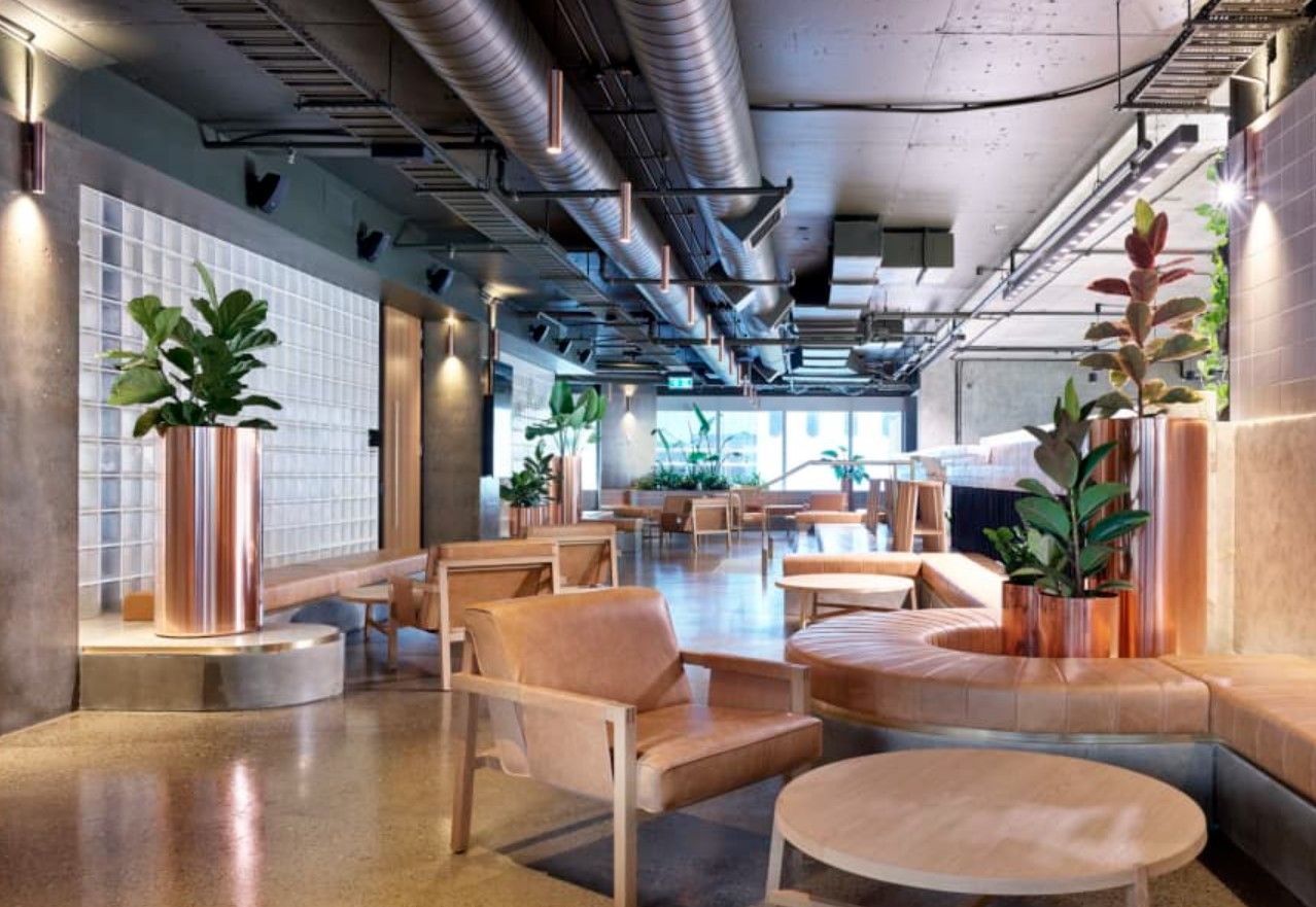 Central Plaza Central Plaza - Image 1