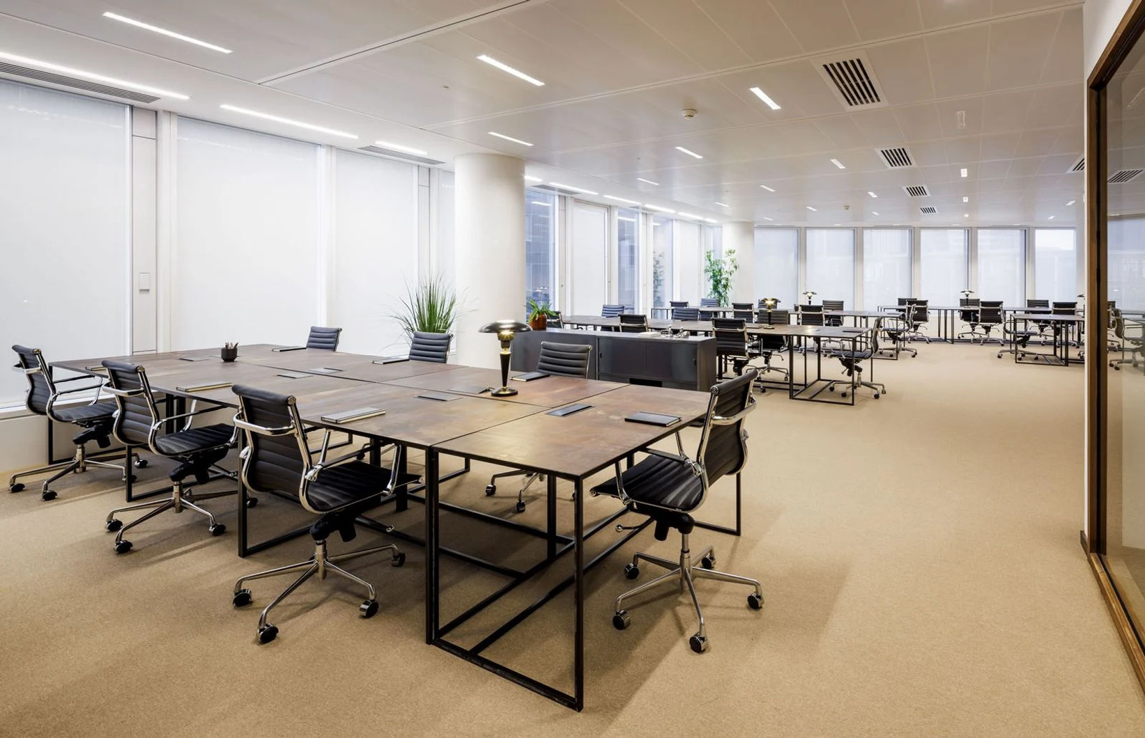 How to Choose an Office Space in France That Elevates Your Business