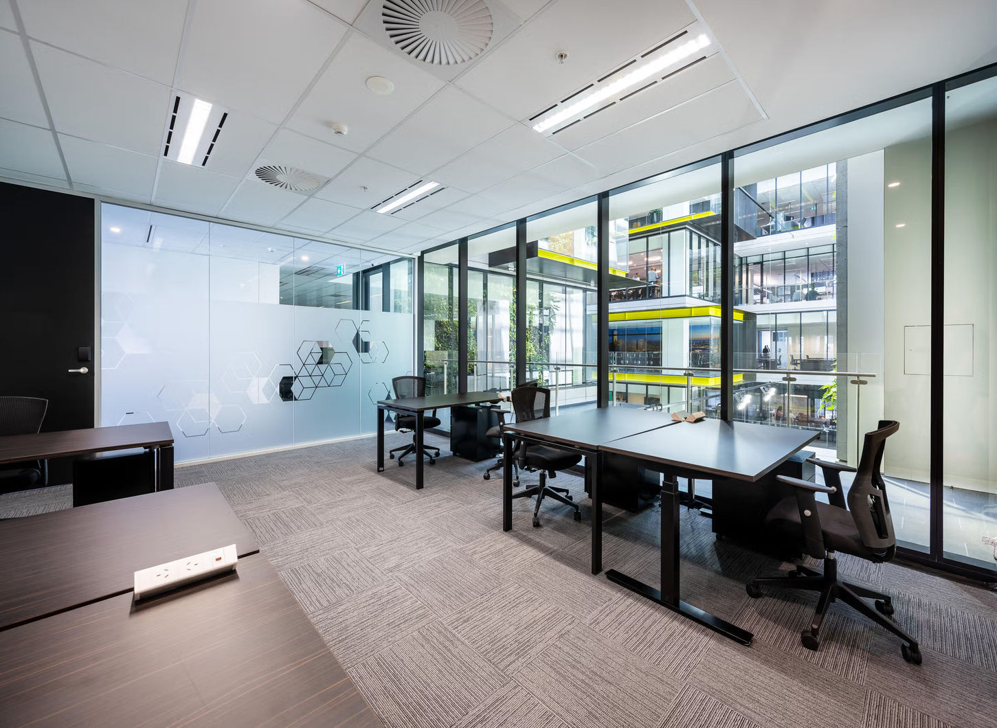 what is a serviced office