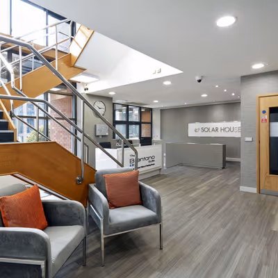 915 High Road, Finchley Image 2