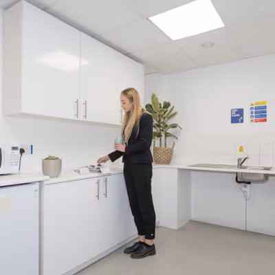 160 Bromley Road, Catford Image 3