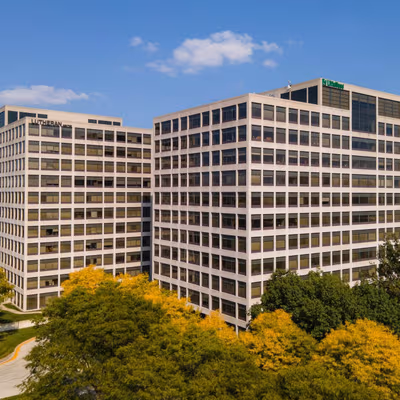 8745 W Higgins Road, Chicago Image 4