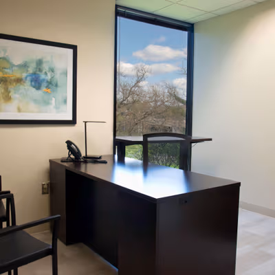 101 Lindenwood Dr, Malvern Image 3