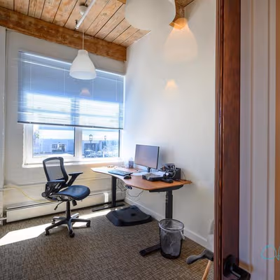 33 Commercial Street, Gloucester Image 2