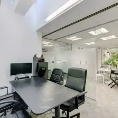 2 Queen Anne's Gate, Westminster Image 3