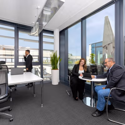 2b Koenigsallee, Dusseldorf Image 4