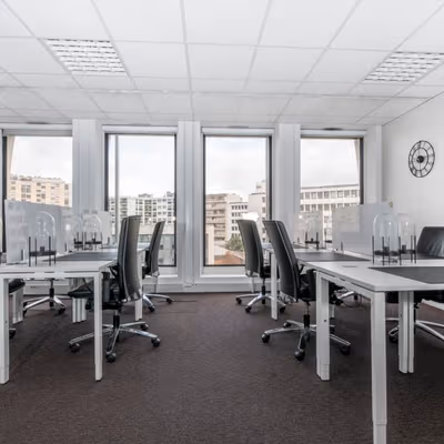 37-39 Av Ledru Rollin Cs, Paris Image 2