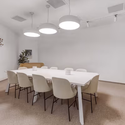 Szervita Square 8, Budapest Image 3