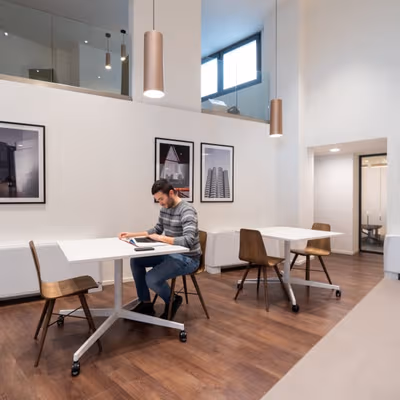 Via Broletto 46, Milan Image 7