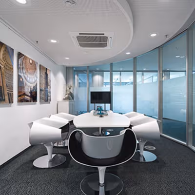 61 Koenigsallee, Dusseldorf Image 5