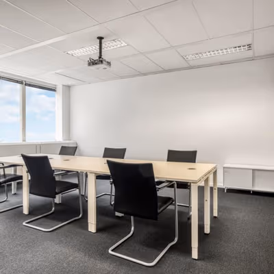 46A Avenue John F Kennedy, Luxembourg Image 6