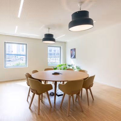 1-7 Cr Valmy, Puteaux Image 4