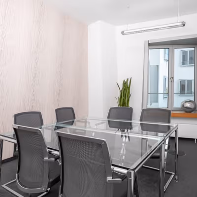 3 Neuer Zollhof, Dusseldorf Image 6