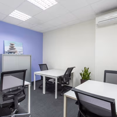 1A Sportyvna Sq, Kyiv Image 1