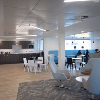 46-48 East Smithfield, St Katharine Docks Image 6