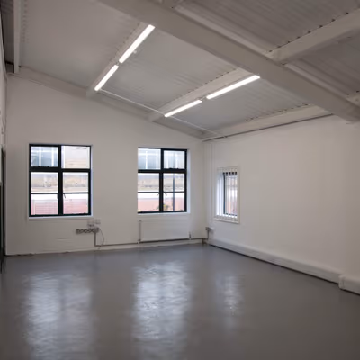 65 Glasshill St, Southwark Image 1