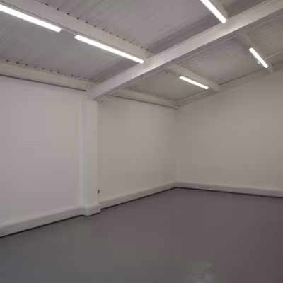 65 Glasshill St, Southwark Image 2