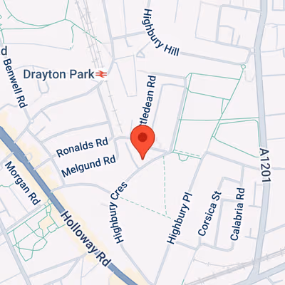 24 Highbury Crescent, Greater London Image 8