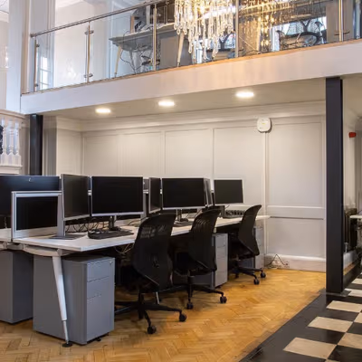 48 High Street, Warwickshire Image 1