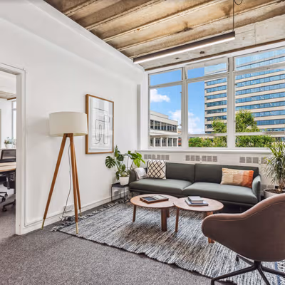 11 Glenthorne Road, Hammersmith Image 2