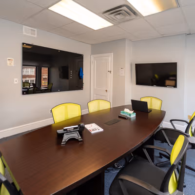 24 Veterans Sq, Media Image 6