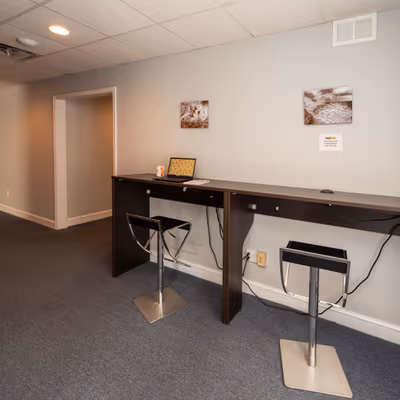 24 Veterans Sq, Media Image 11