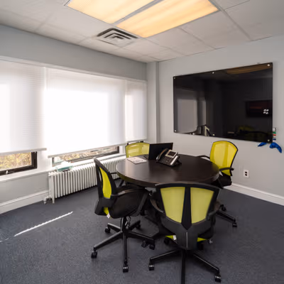 24 Veterans Sq, Media Image 9