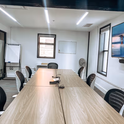 1824 Store Street, Victoria Image 4