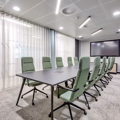 Riding Court Road, Datchet Image 6