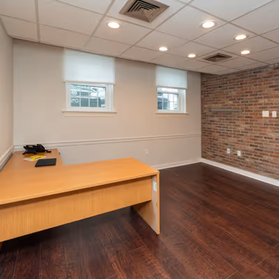 211 N Olive Street, Media Image 2