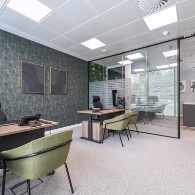 Wellington Way, Surrey Image 3